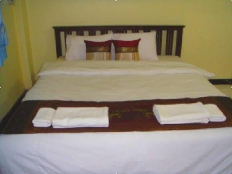All Nations Guesthouse Hua Hin Exterior photo